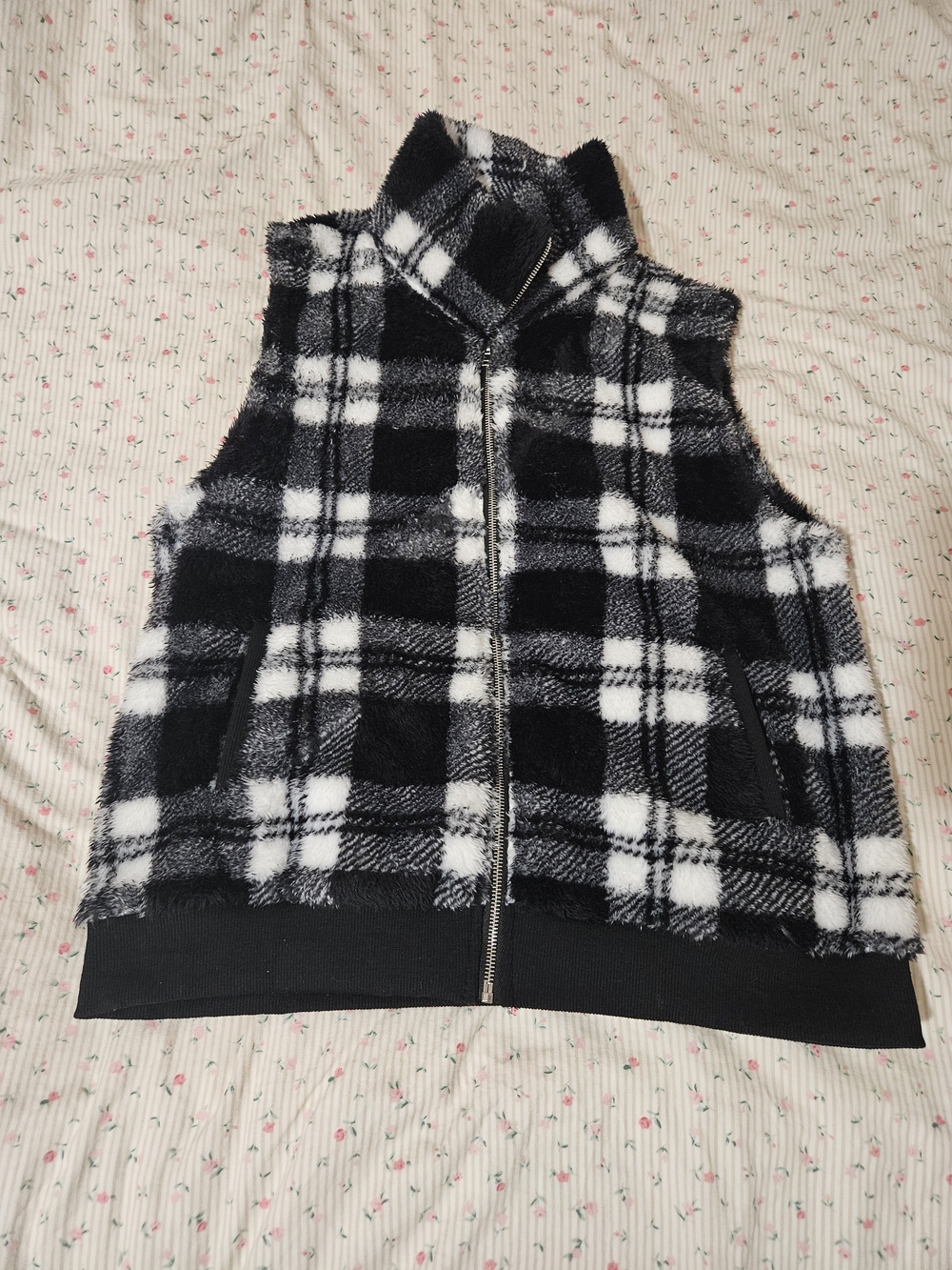 Amazon Black and White Plaid Sherpa Vest